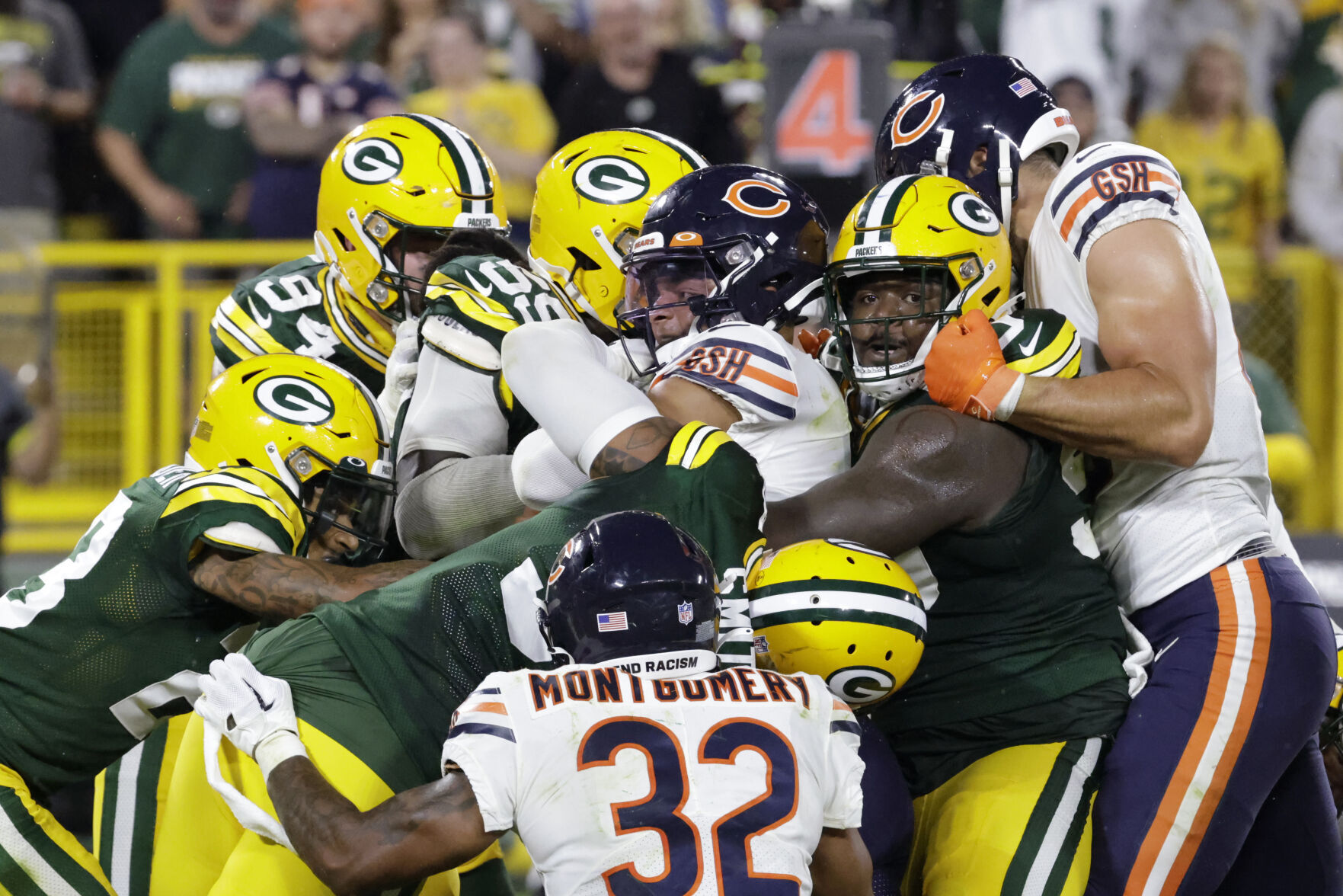 Bears Packers Football